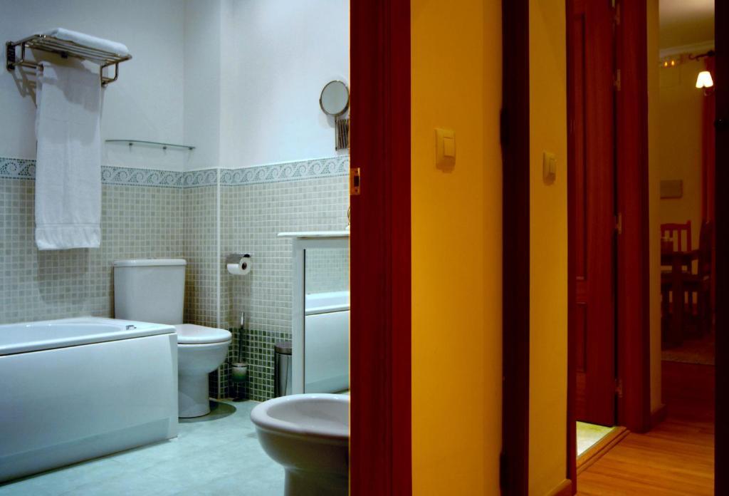 Alojamiento Tartessos Guest House Villamanrique De La Condesa Phòng bức ảnh